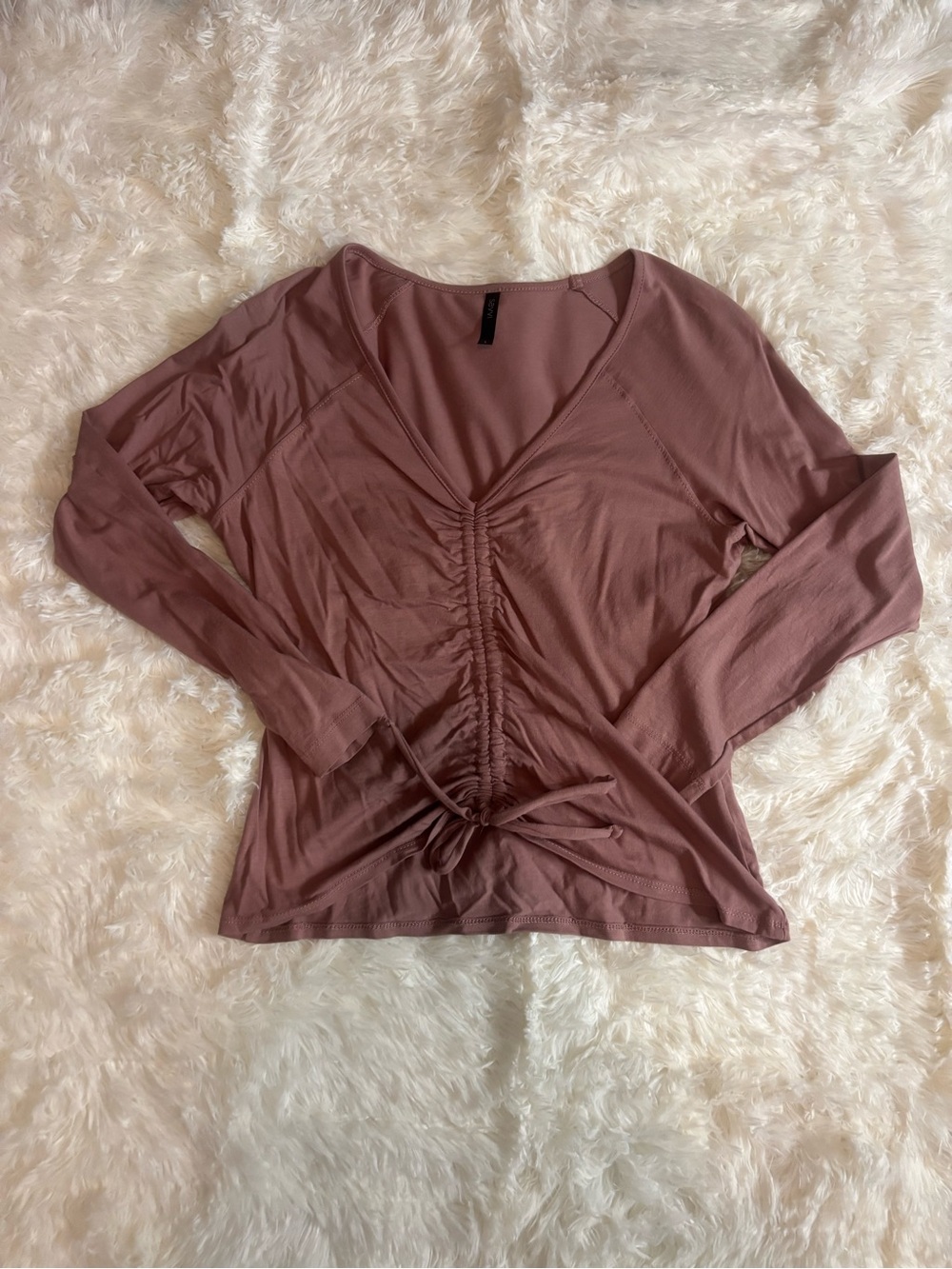 Savvi Women’s Ruched Front Adjustable Tie Long-Sleeve V-Neck Top in Mauve Large